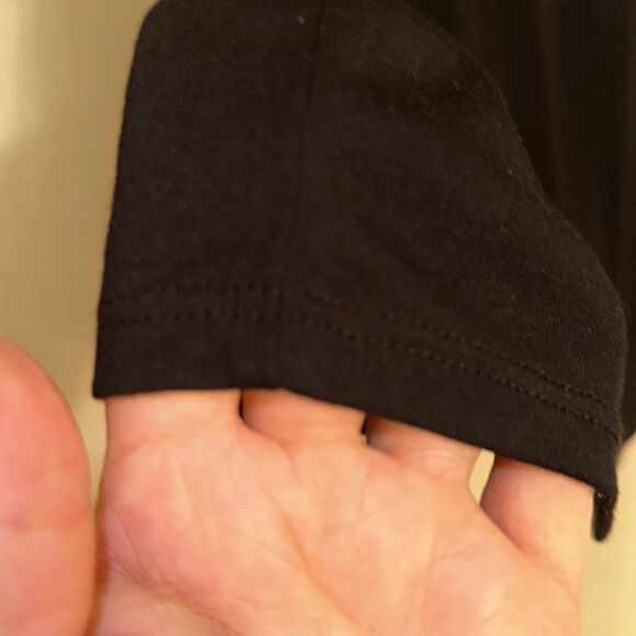 B + C L Black Crewneck Cropped Short Sleeve Flowy Tee - Picture 6 of 10